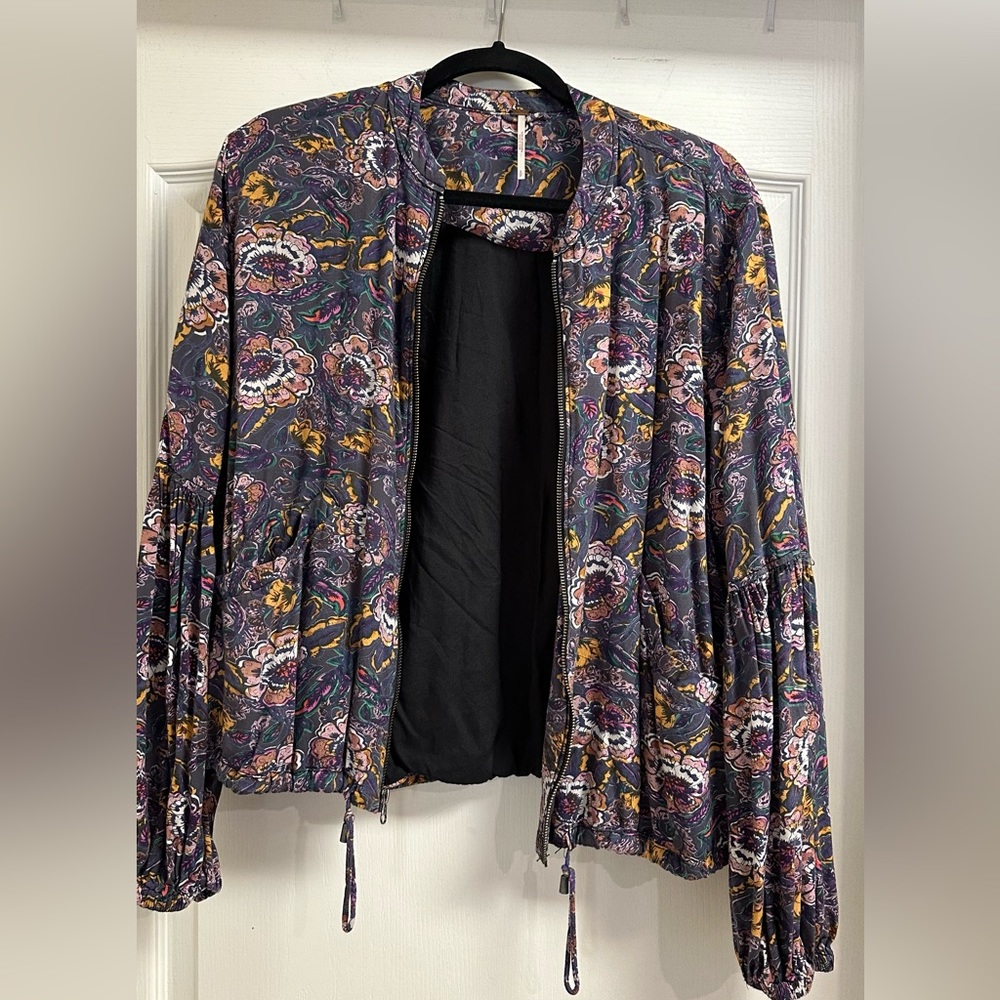 Free People cardigan sweater size S perfect condition never worn, fit M size too